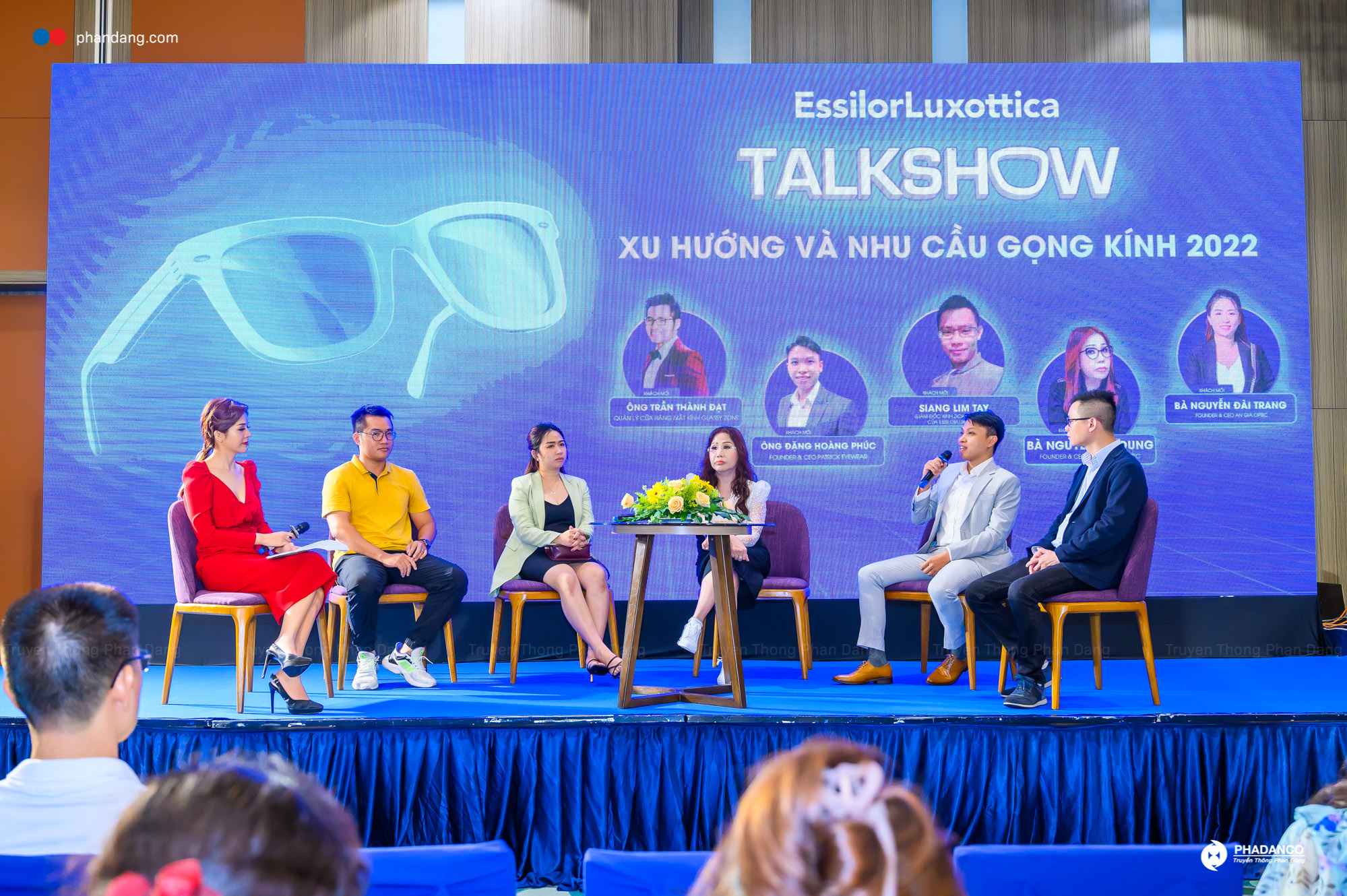 Tổ chức Talkshow tại lễ ra mắt thương hiệu mới Essilorluxottica